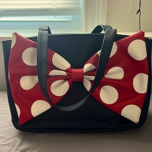 Loungefly Minnie Mouse Handbag.